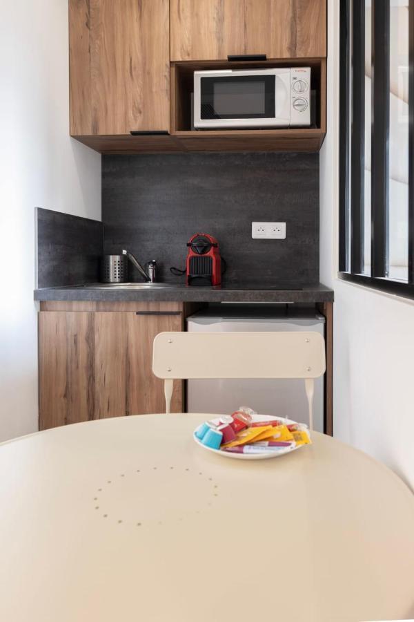 Amazing Apartment Under The Roof In Paris 8Th Exterior foto